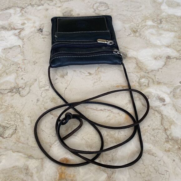 Roots Hanging Pouch Tribe Leather Crossbody Bag Black - Picture 4 of 8